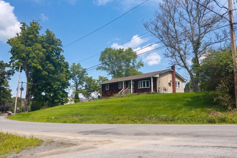 Photo 48 of 75 of 53 W Ridge Rd, Warwick, NY