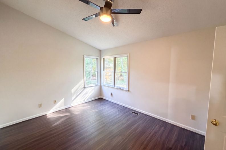 Photo 4 of 17 of 3117 Verdugo Dr, Raleigh, NC