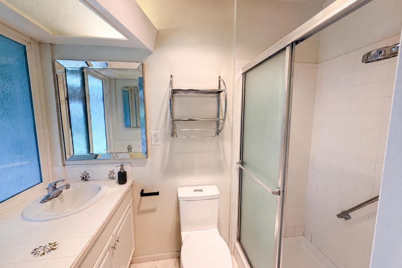 Photo 13 of 27 of 9630 Beachwood Dr, Orangevale, CA
