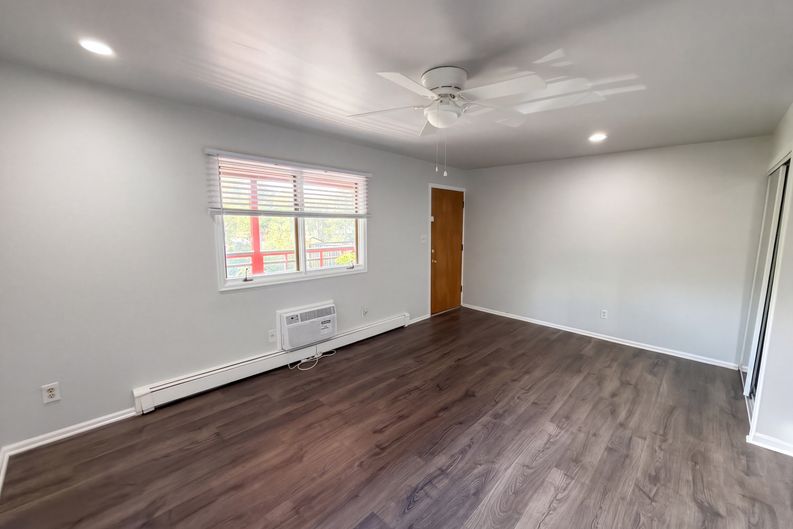 Photo 8 of 14 of 1370 Estes St, Lakewood, CO