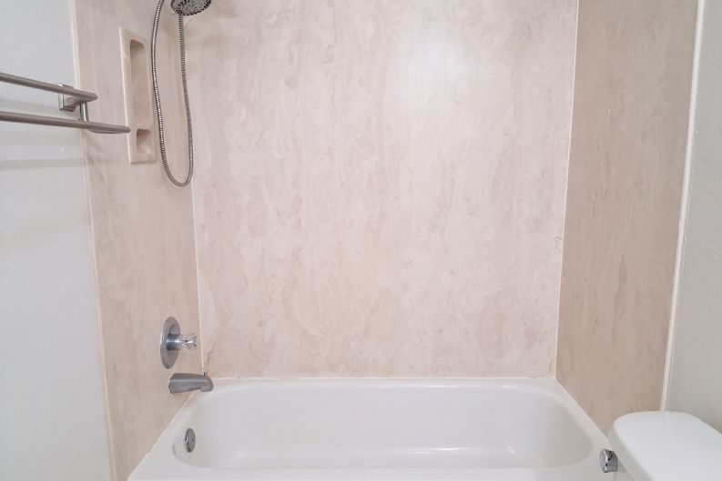 Photo 18 of 28 of 2900 Duerson Trl SW, Albuquerque, NM