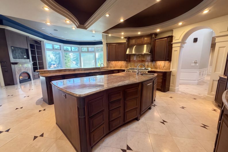 Photo 6 of 56 of 17695 S Fieldstone Ct, Oregon City, OR