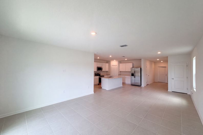 Photo 7 of 21 of 4373 River Beacon Blvd, Davenport, FL