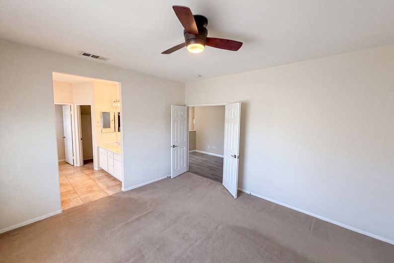 Photo 4 of 24 of 4519 Kalpesh Ct, Hemet, CA