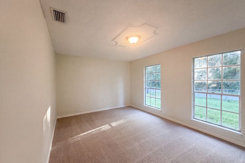 Photo 12 of 22 of 5750 NW 55th Ave, Ocala, FL