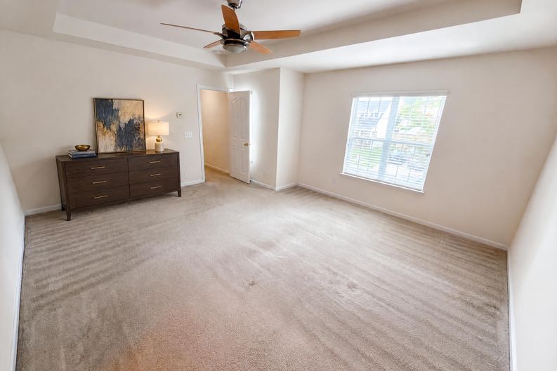 Photo 11 of 17 of 17240 Westmill Ln, Charlotte, NC