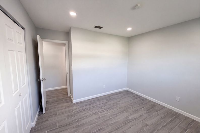 Photo 11 of 19 of 2096 W Atmore Cir, Deltona, FL