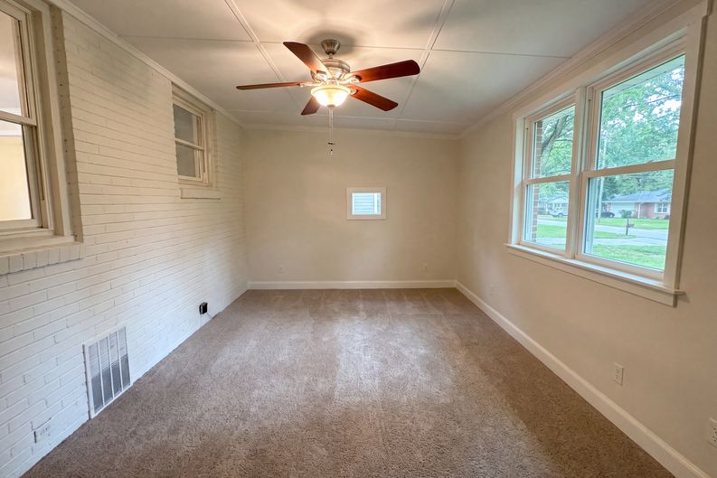 Photo 13 of 23 of 1521 Herrin Ave, Charlotte, NC