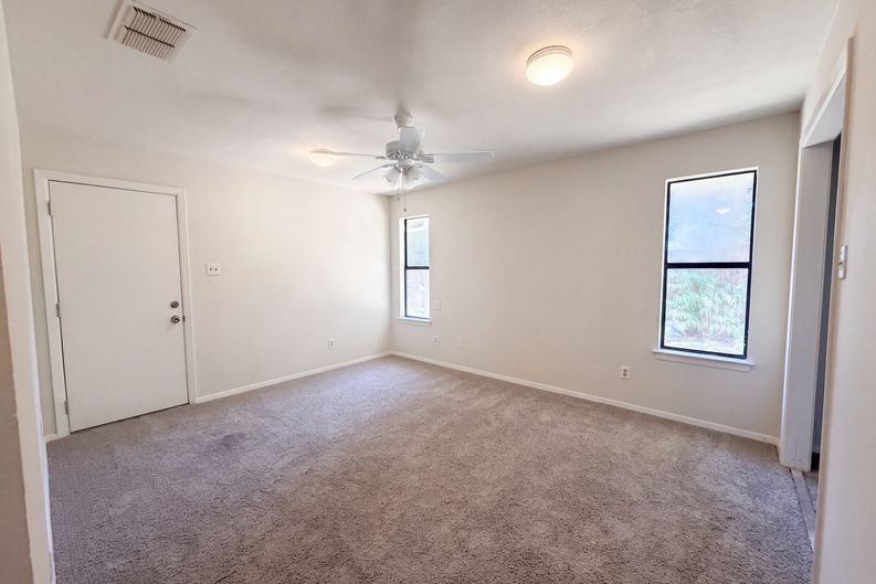 Photo 10 of 23 of 808 Griffin St, McKinney, TX