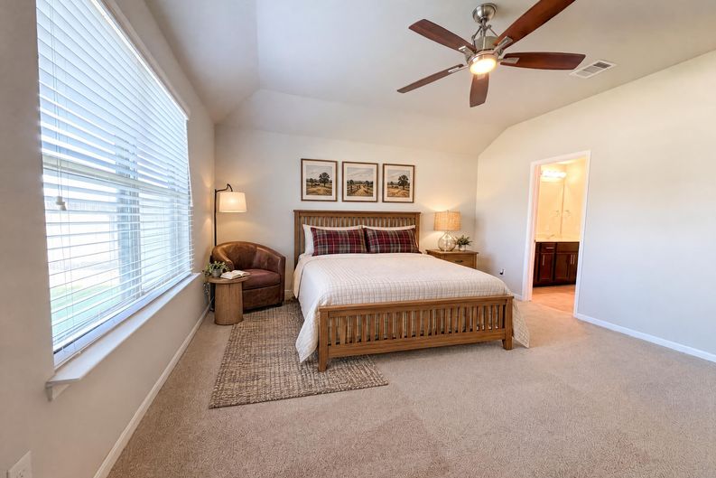 Photo 4 of 24 of 8322 Oakleaf Meadow Ct, Rosharon, TX