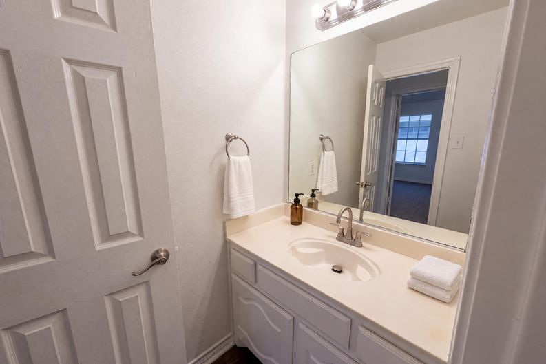 Photo 23 of 29 of 1803 High Meadow St, Glenn Heights, TX