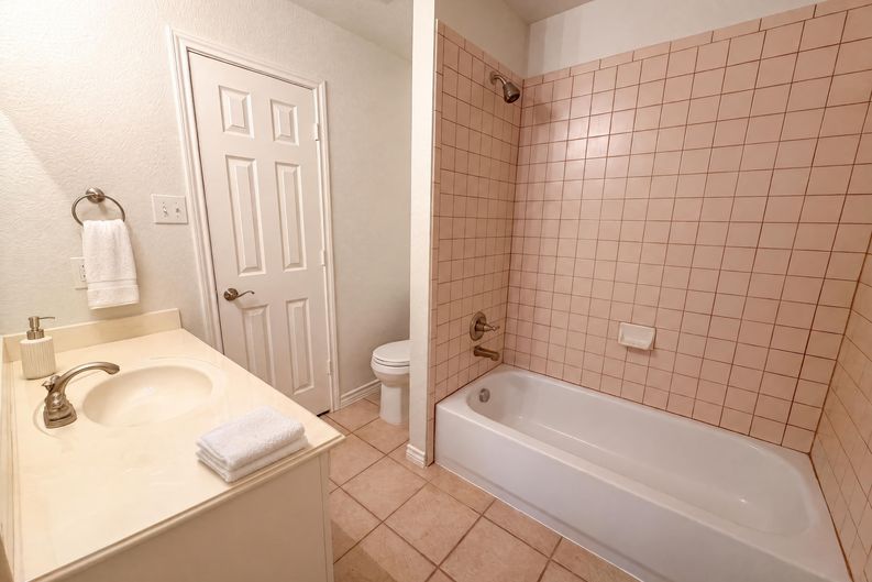 Photo 17 of 21 of 529 Olympia St, Desoto, TX
