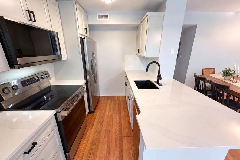 Photo 9 of 19 of 6702 S Ivy Way, Centennial, CO