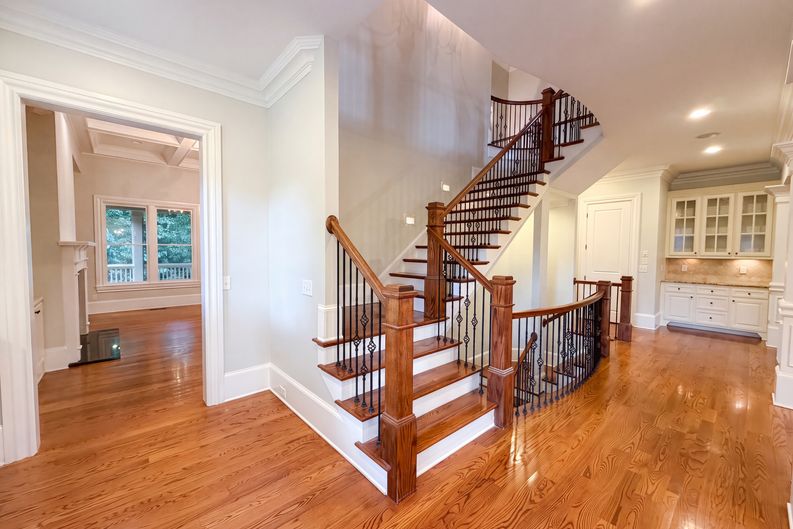 Photo 6 of 30 of 256 Hanson Way, Marietta, GA