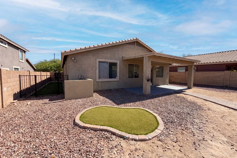 Photo 5 of 32 of 17529 W East Wind Ave, Goodyear, AZ