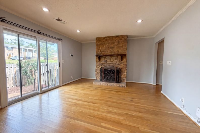 Photo 3 of 18 of 1014 Heritage Dr, Madison, TN