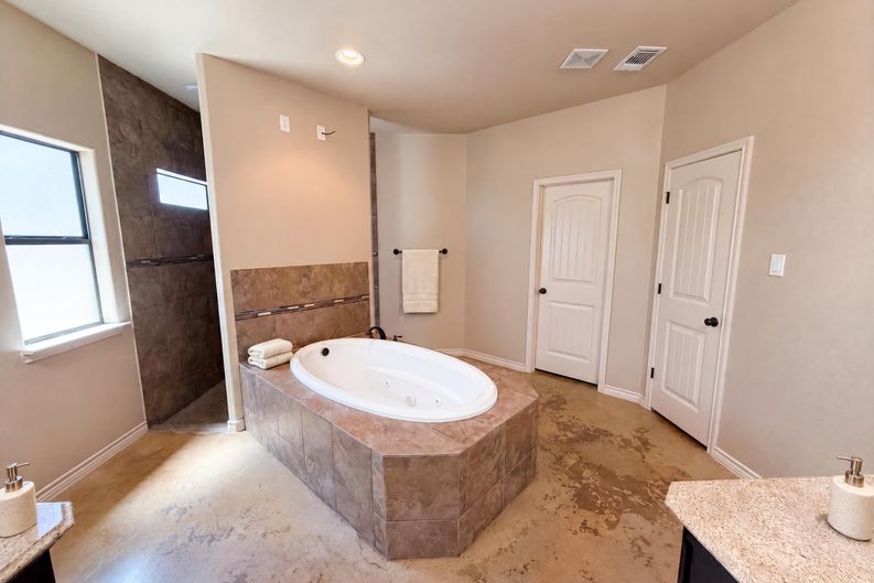Photo 14 of 20 of 1305 Rocky Ridge Trl, Harker Heights, TX