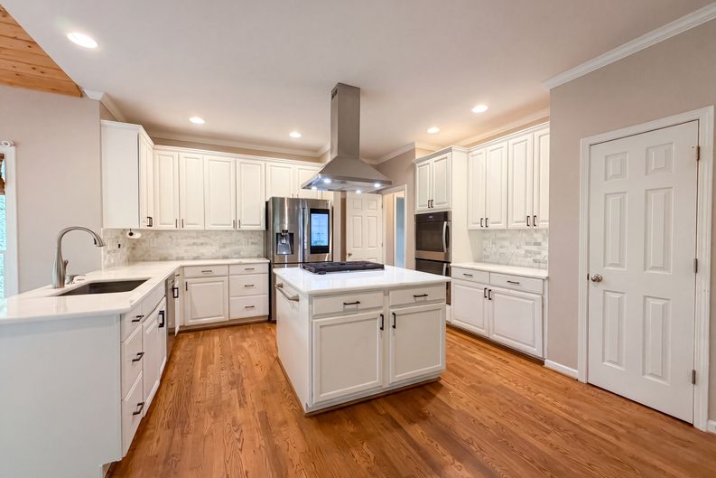 Photo 21 of 34 of 2299 Camden Dr SW, Marietta, GA