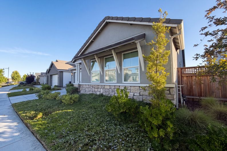 Photo 37 of 50 of 2743 Irish Meadow Way, Lathrop, CA
