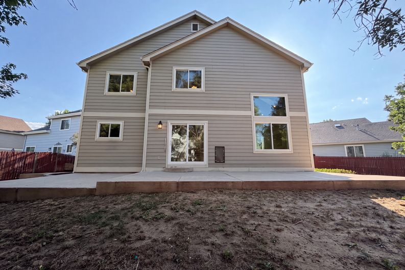 Photo 5 of 48 of 10562 Falcon St, Longmont, CO