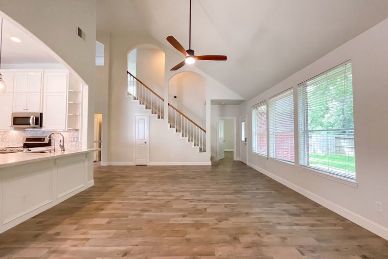 Photo 9 of 20 of 7107 Sweet Violet Trl, Humble, TX