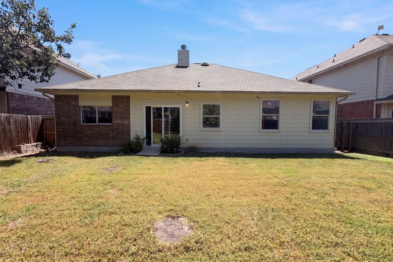 Photo 5 of 16 of 216 Lieck Cv, Cibolo, TX