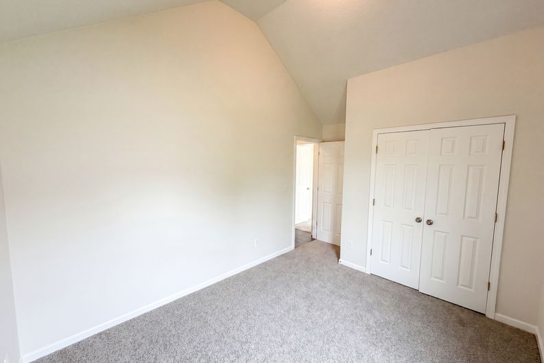 Photo 11 of 27 of 108 Legend Creek Dr, Canton, GA