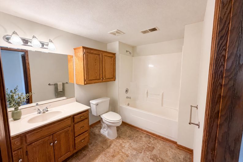 Photo 25 of 38 of 8433 Upland Ln N, Maple Grove, MN