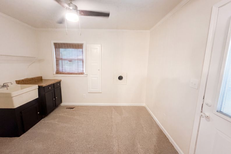 Photo 13 of 16 of 608 E Morehead St, Reidsville, NC