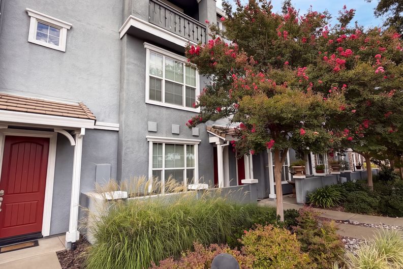 Photo 27 of 31 of 6107 Lonetree Blvd, Rocklin, CA
