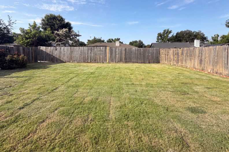 Photo 20 of 22 of 1618 Woodcrest Ln, Carrollton, TX