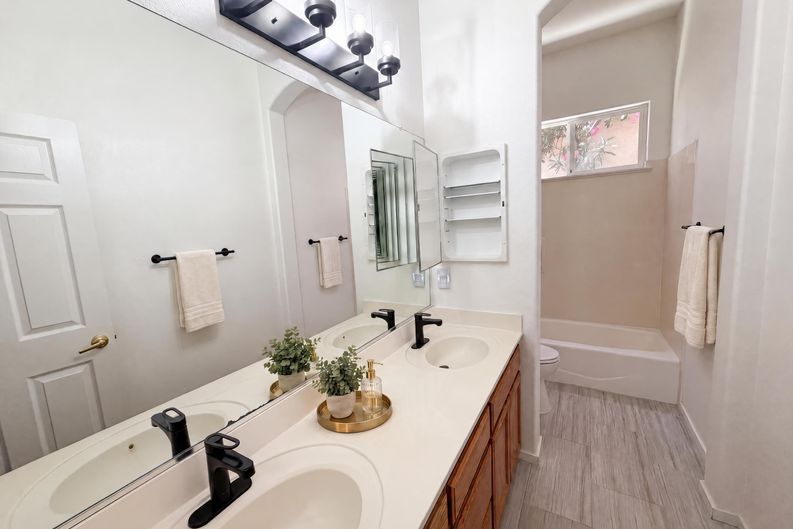 Photo 18 of 28 of 3309 Mokelumne Ct, Modesto, CA