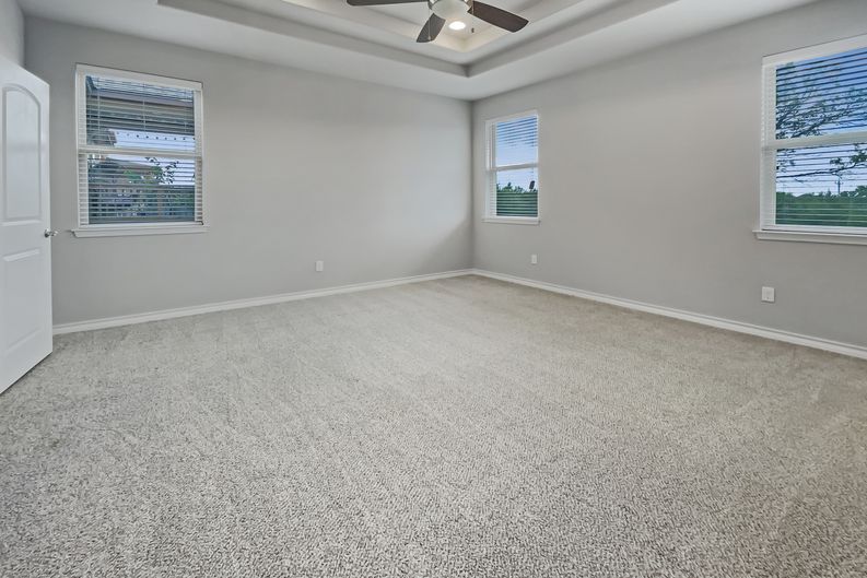 Photo 14 of 20 of 23006 Woodlawn Rdg, San Antonio, TX