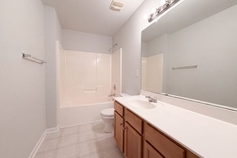 Photo 7 of 18 of 127 Edgington St, Mooresville, NC