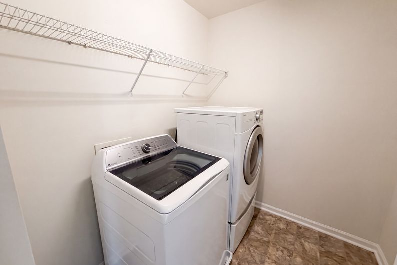 Photo 19 of 23 of 1019 Ivydale Cir, Lawrenceville, GA