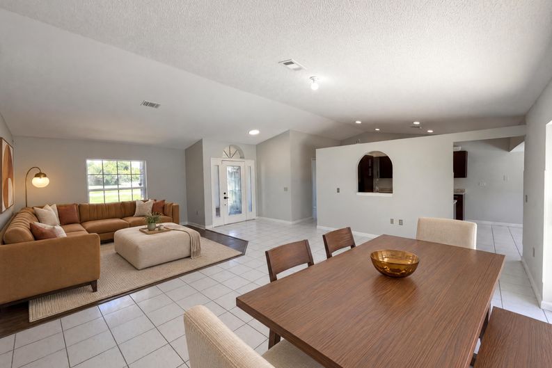 Photo 8 of 33 of 1750 Evergreen Ct, Kissimmee, FL