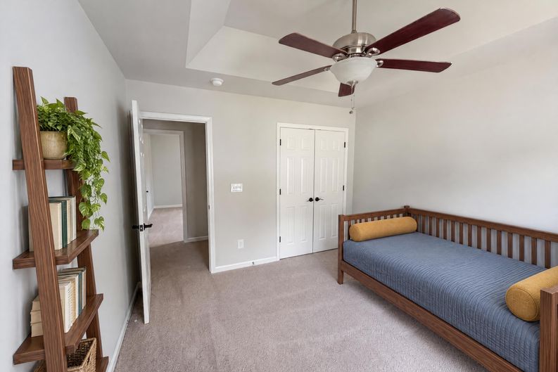 Photo 18 of 23 of 4024 Fifendrum Ln, Charlotte, NC