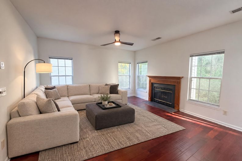 Photo 3 of 24 of 108 Whaler Rd, Summerville, SC