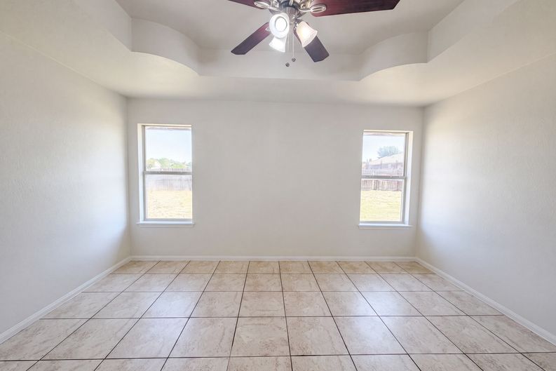 Photo 4 of 19 of 507 Abu Bakar Dr, Killeen, TX