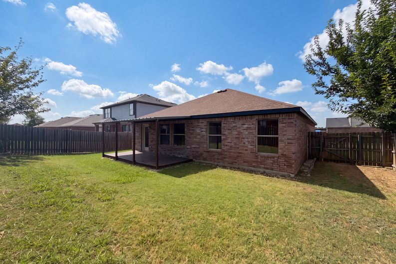 Photo 15 of 17 of 143 Pintail Ln, Sanger, TX