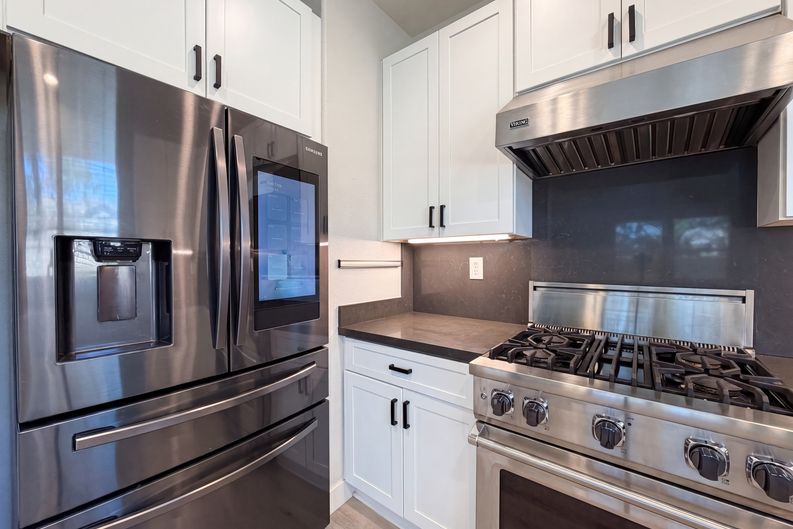 Photo 10 of 24 of 29206 Rio Lobo Way, Valencia, CA