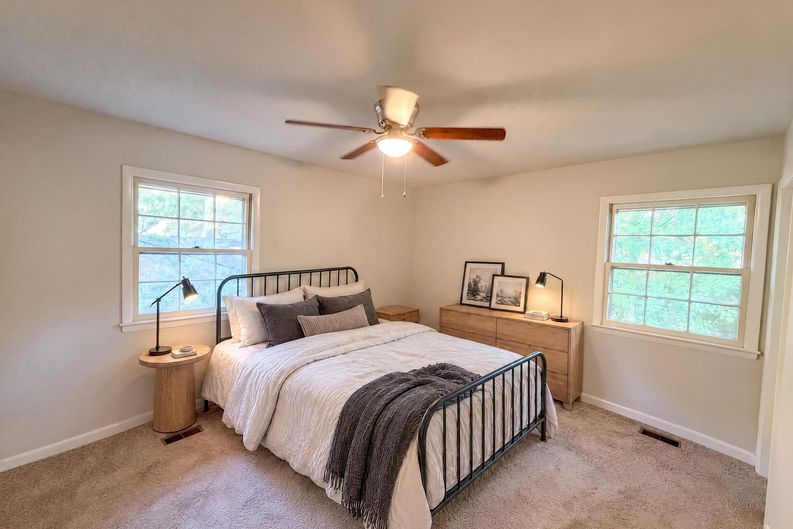 Photo 17 of 22 of 917 Hillview Dr, Cary, NC