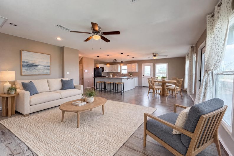 Photo 3 of 19 of 552 Marshall Johnson Ave S, Port Lavaca, TX