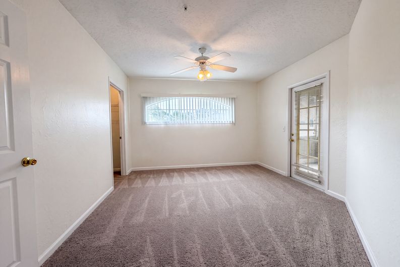 Photo 4 of 21 of 1701 The Greens Way, Jacksonville Beach, FL