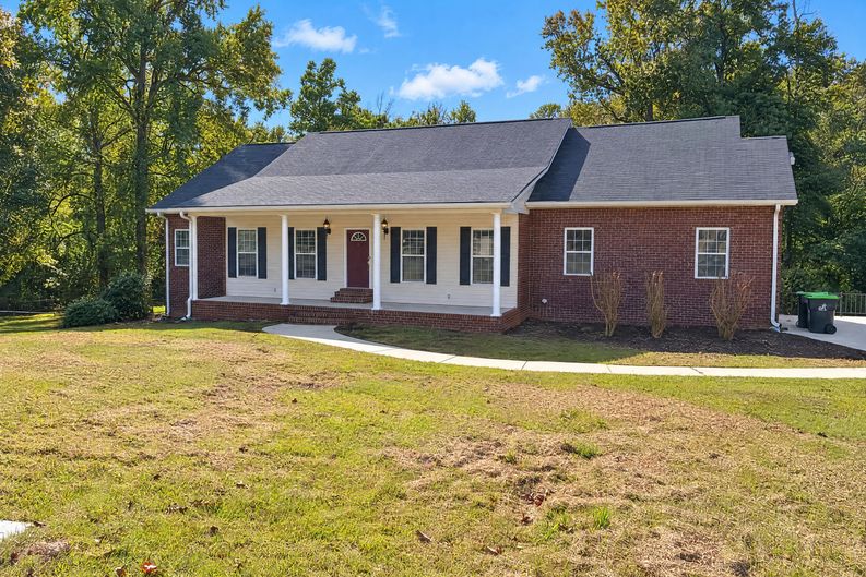 Photo 34 of 37 of 401 Terrell St, Warner Robins, GA