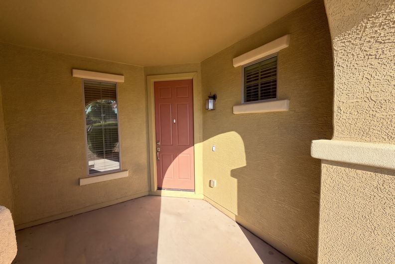 Photo 8 of 40 of 1898 S 160th Ln, Goodyear, AZ
