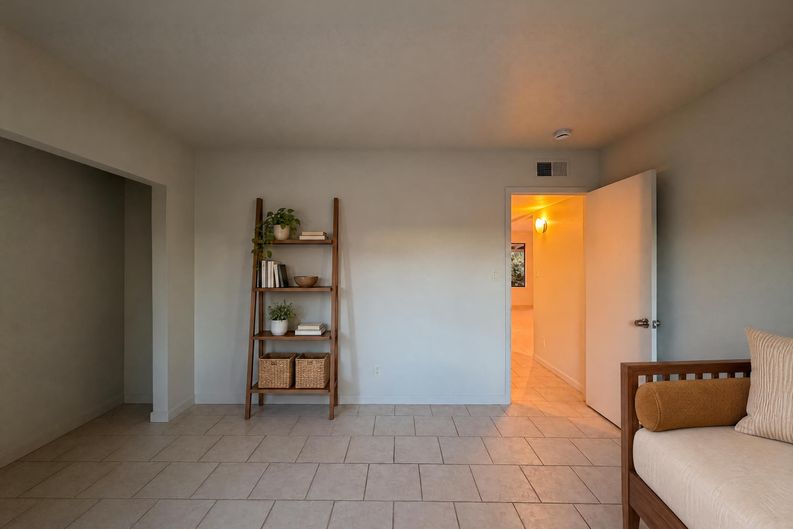 Photo 11 of 23 of 7700 E Meadowbrook Ave, Scottsdale, AZ
