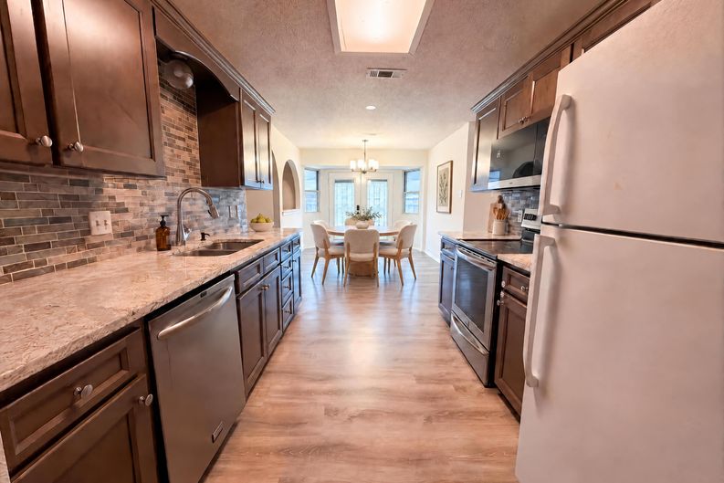 Photo 7 of 18 of 203 W Hogan Dr, Copperas Cove, TX