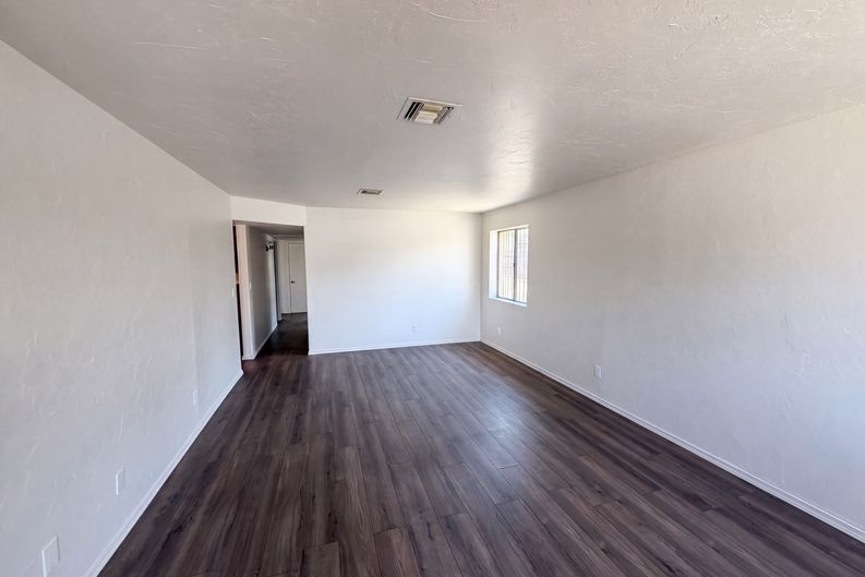 Photo 5 of 16 of 760 E Dakota St, Tucson, AZ