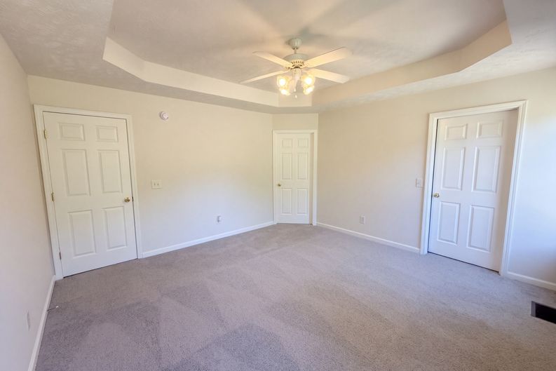 Photo 6 of 21 of 6140 Steve Scarlett Pl, La Vergne, TN